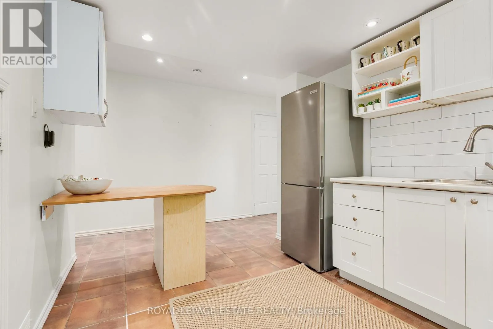 21 NUFFIELD DRIVE