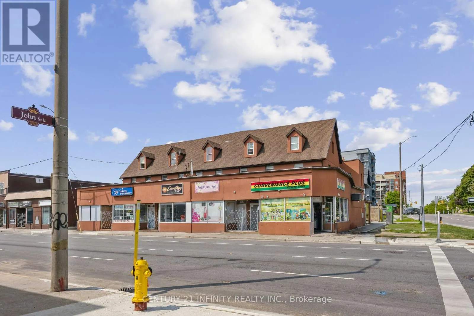 134-142 SIMCOE STREET S