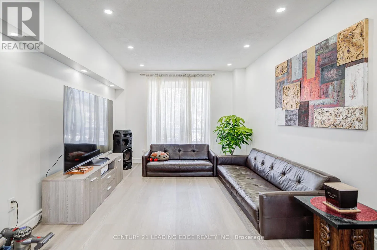 205 - 55 COLLINSGROVE ROAD