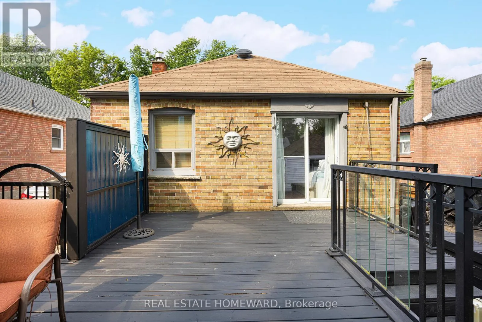 121 SANDOWN AVENUE