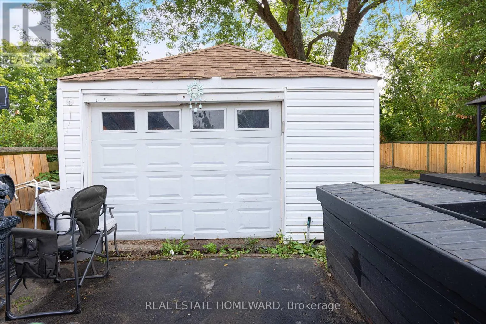 121 SANDOWN AVENUE