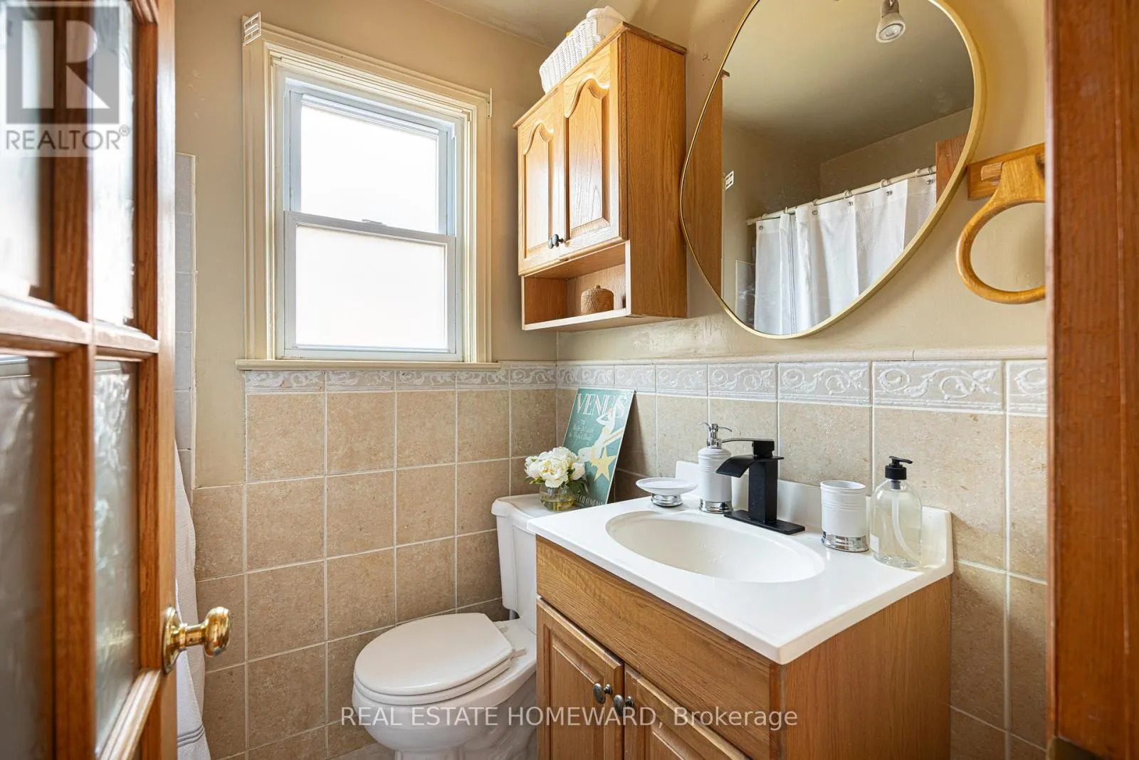 121 SANDOWN AVENUE