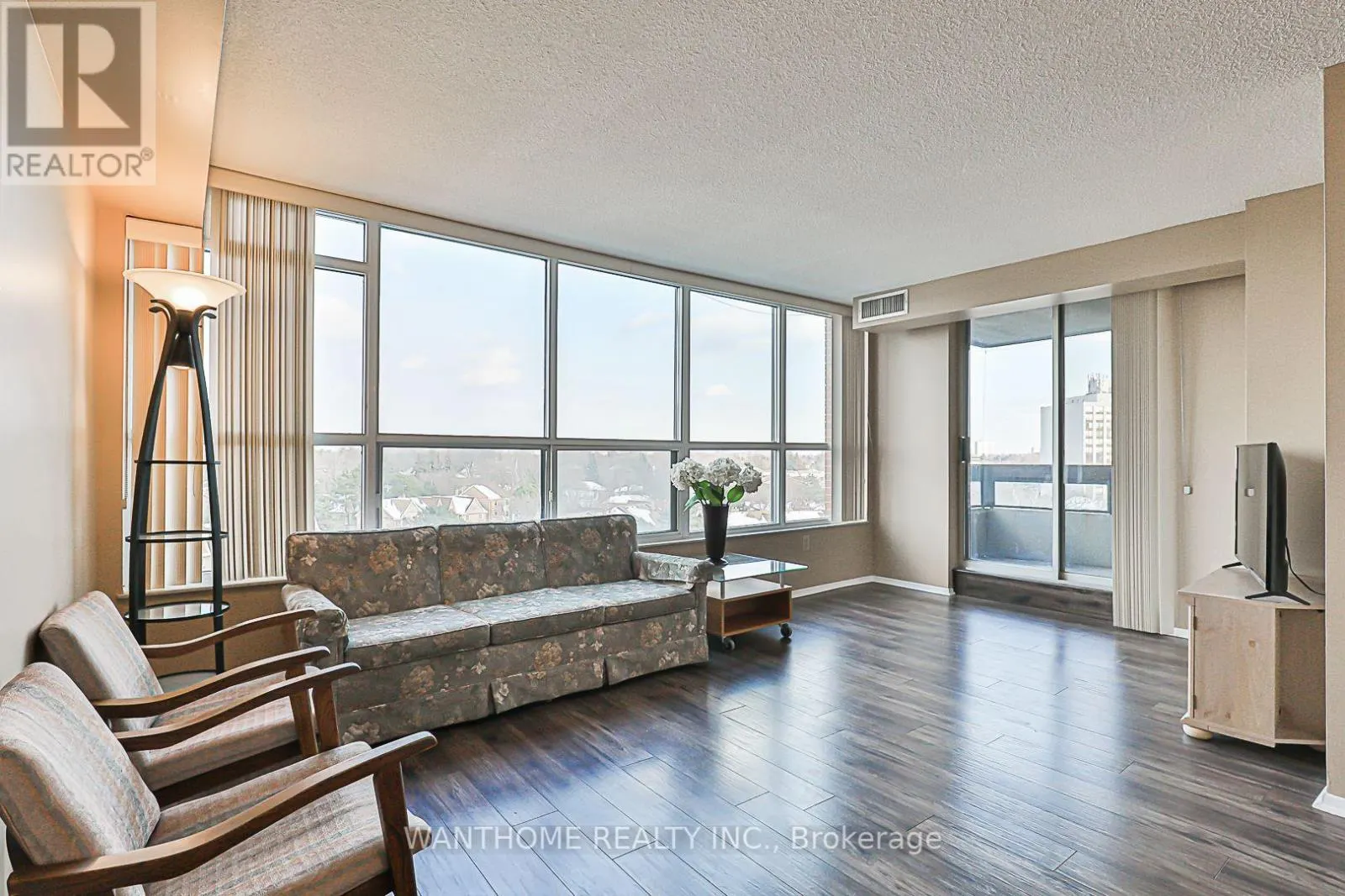 801 - 2365 KENNEDY ROAD