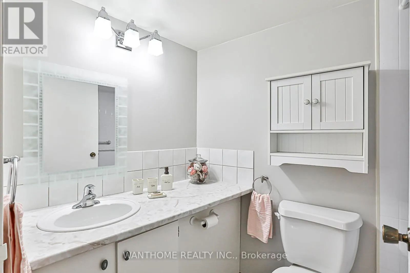 801 - 2365 KENNEDY ROAD