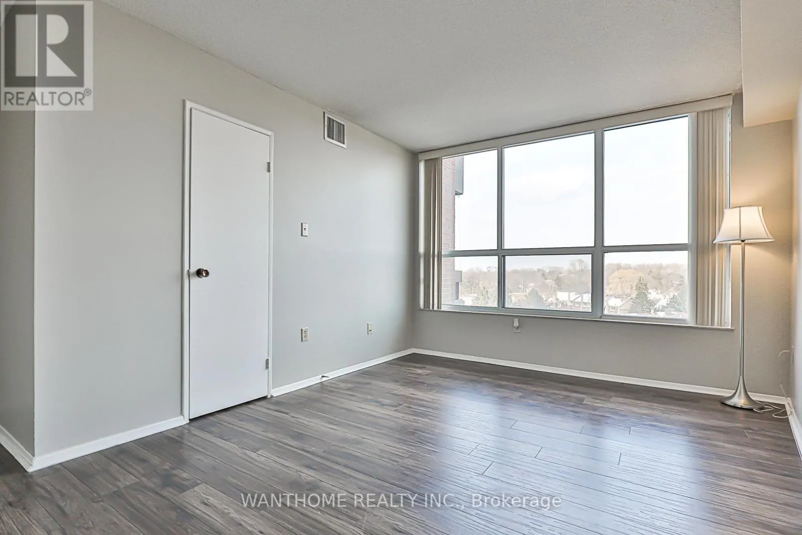 801 - 2365 KENNEDY ROAD