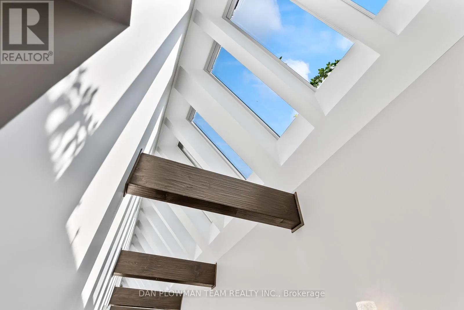5 SUMAC ROAD