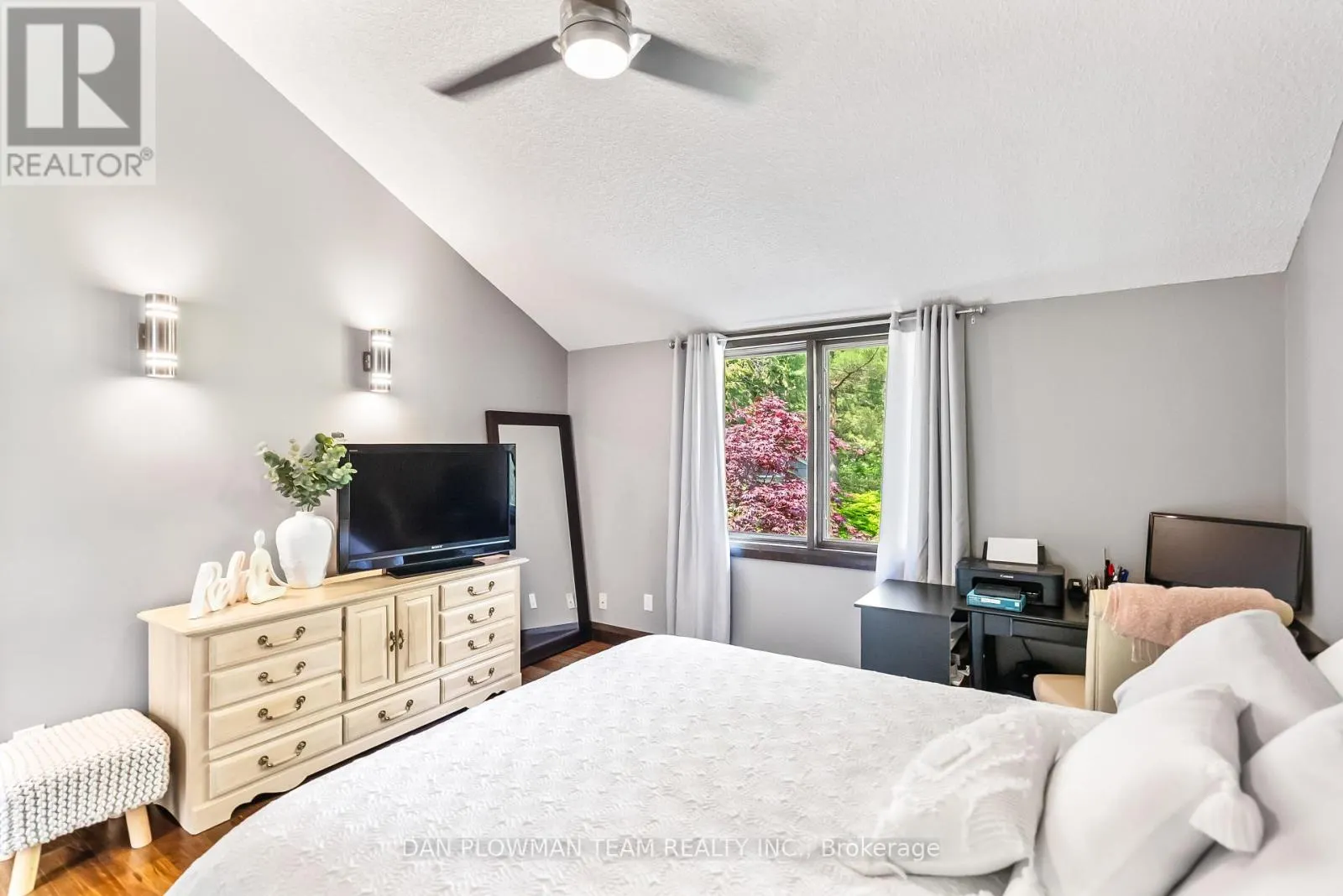 5 SUMAC ROAD