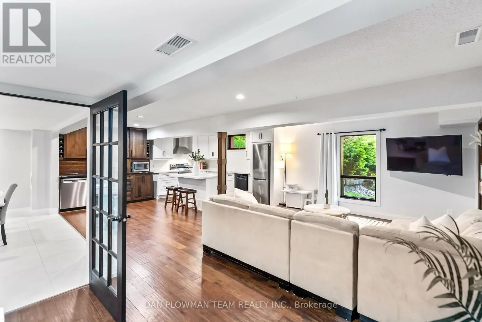 5 SUMAC ROAD