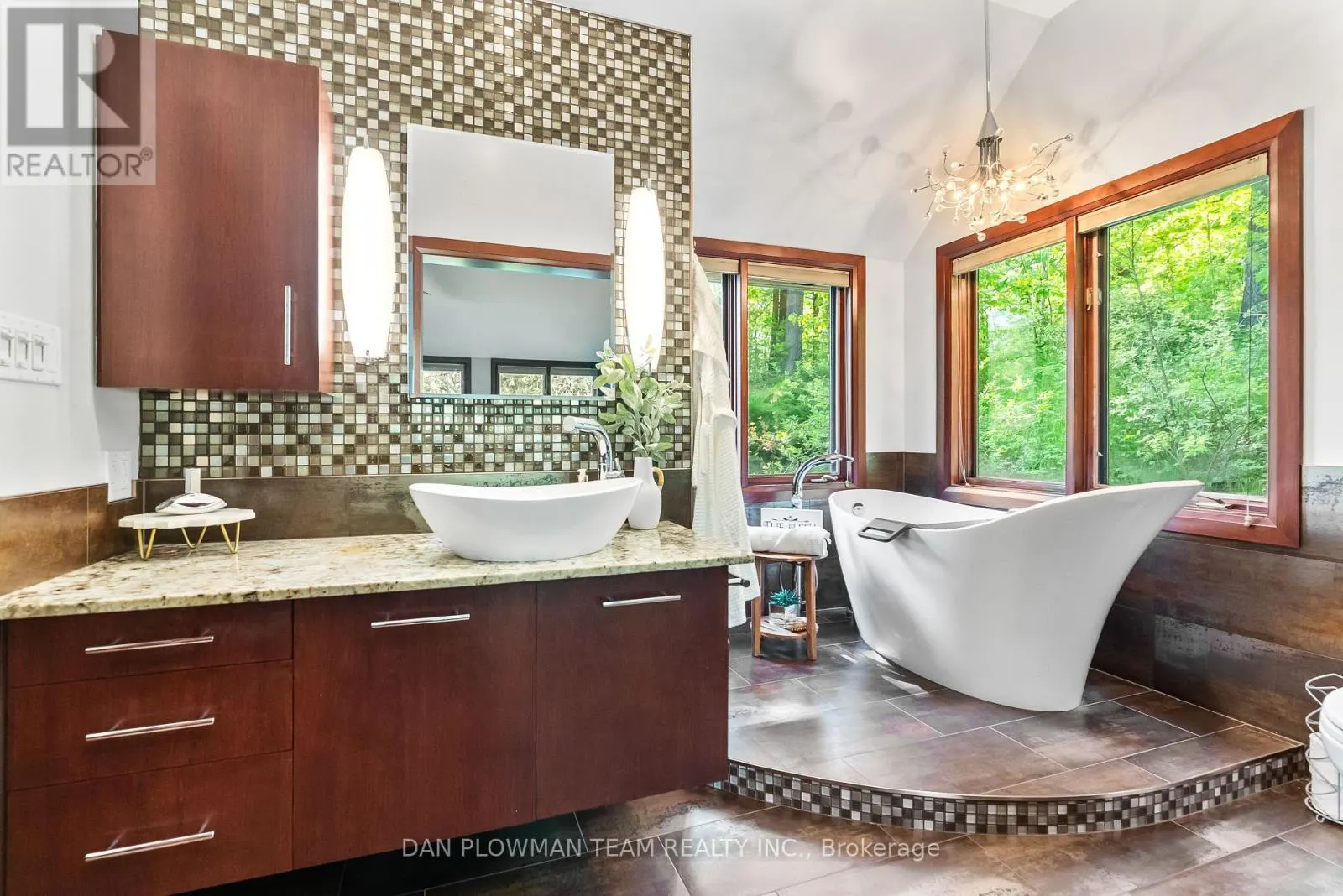 5 SUMAC ROAD