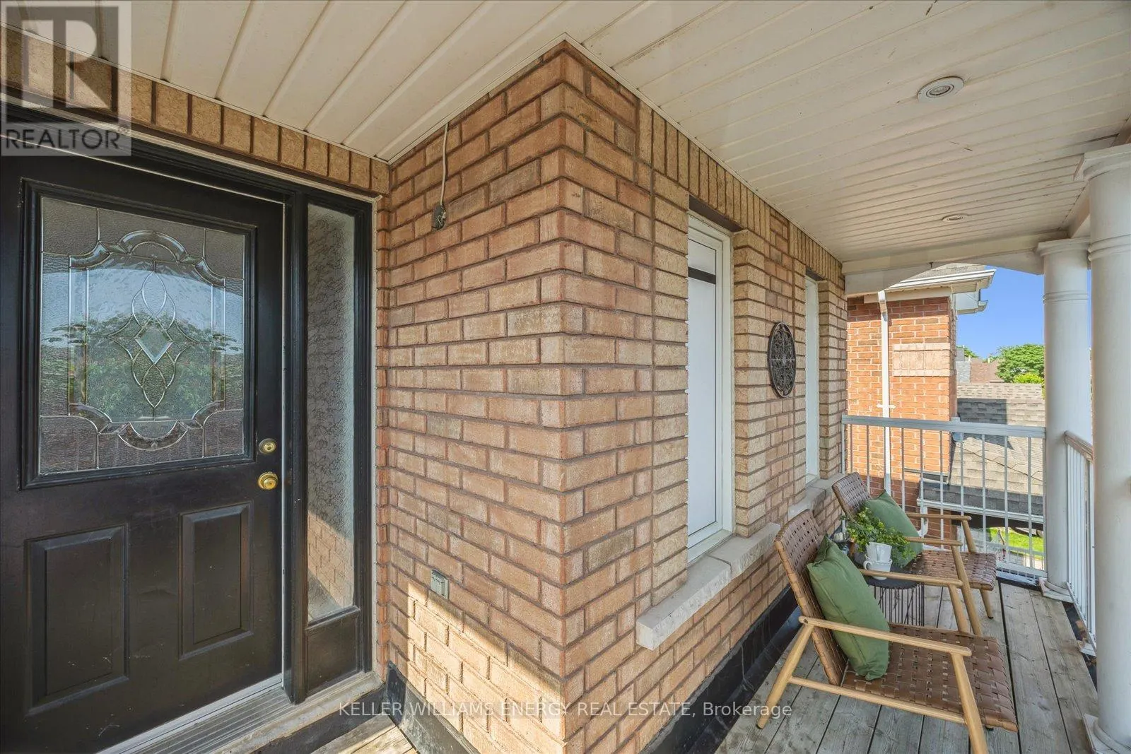 18 HELSTON CRESCENT