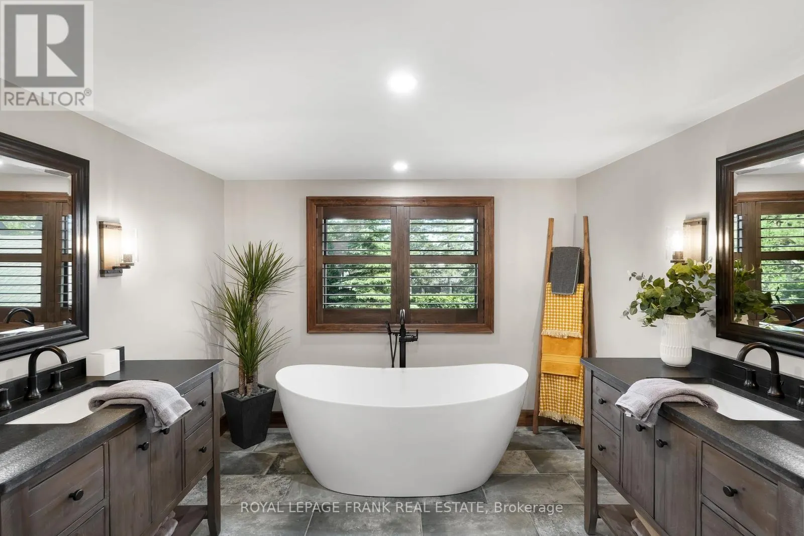 257 STEPHENSON POINT ROAD