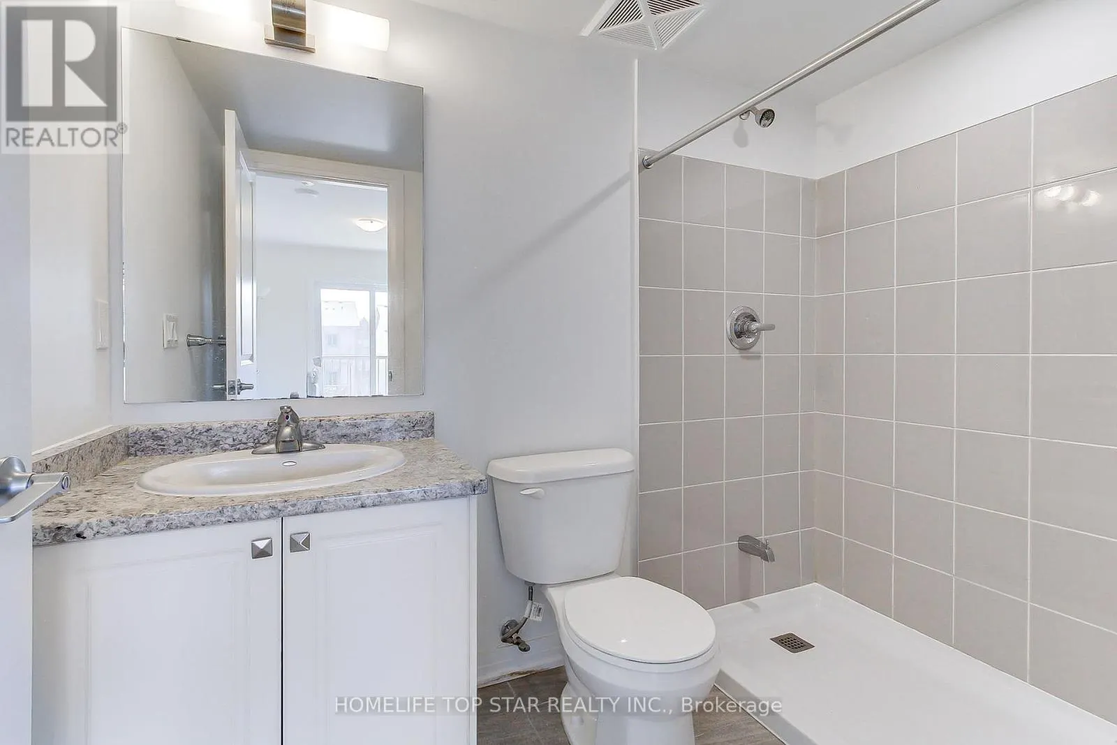 815 - 2635 WILLIAM JACKSON DRIVE