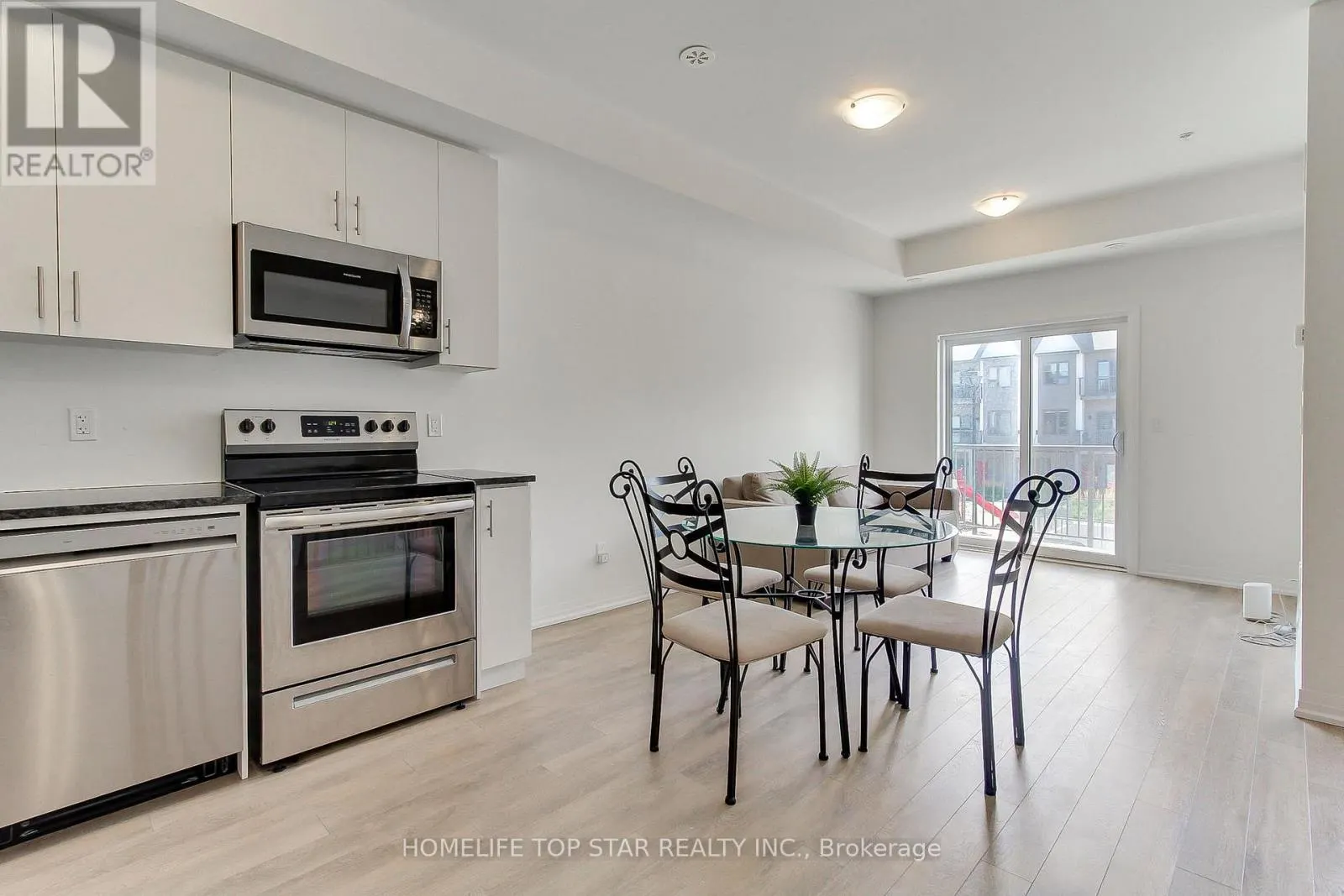 815 - 2635 WILLIAM JACKSON DRIVE