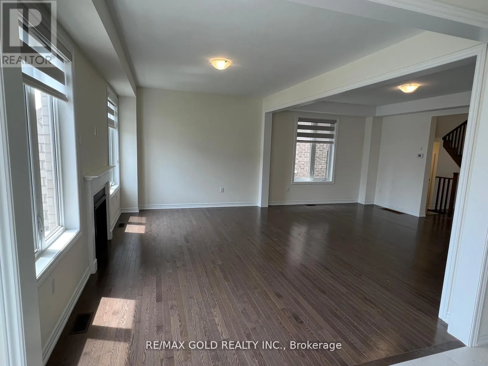 UPPER - 888 REXTON DRIVE