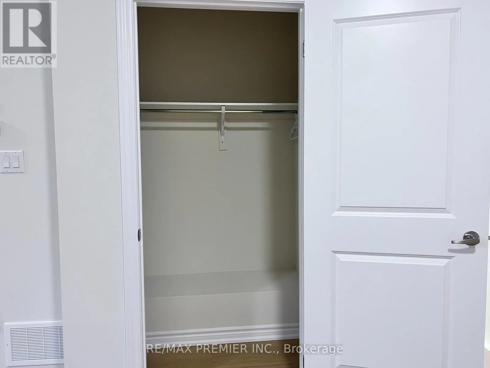 2 - 480 BERESFORD PATH