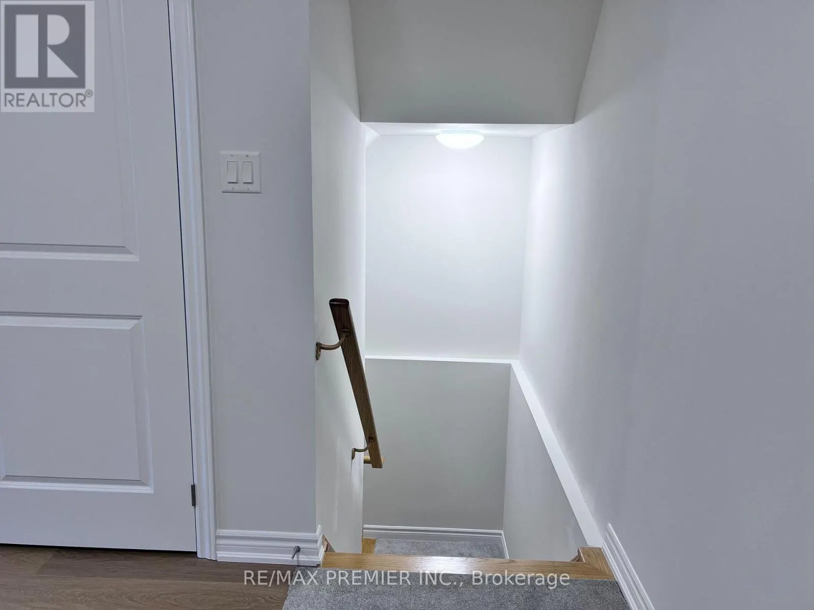 2 - 480 BERESFORD PATH