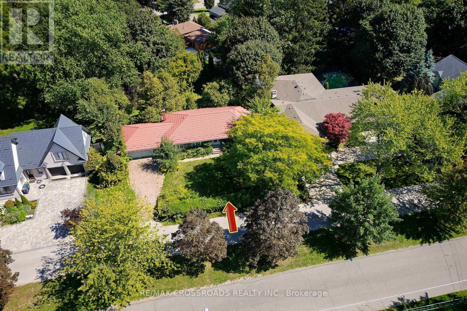 11 FAIRCROFT BOULEVARD