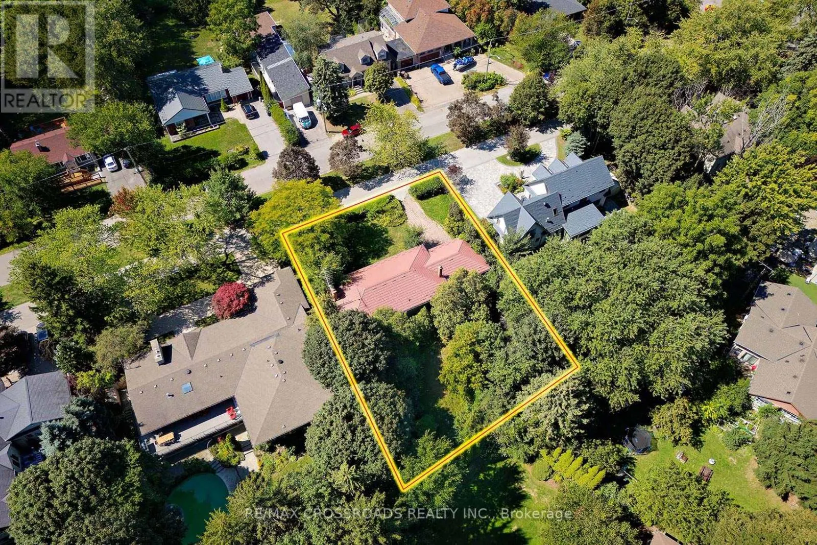 11 FAIRCROFT BOULEVARD