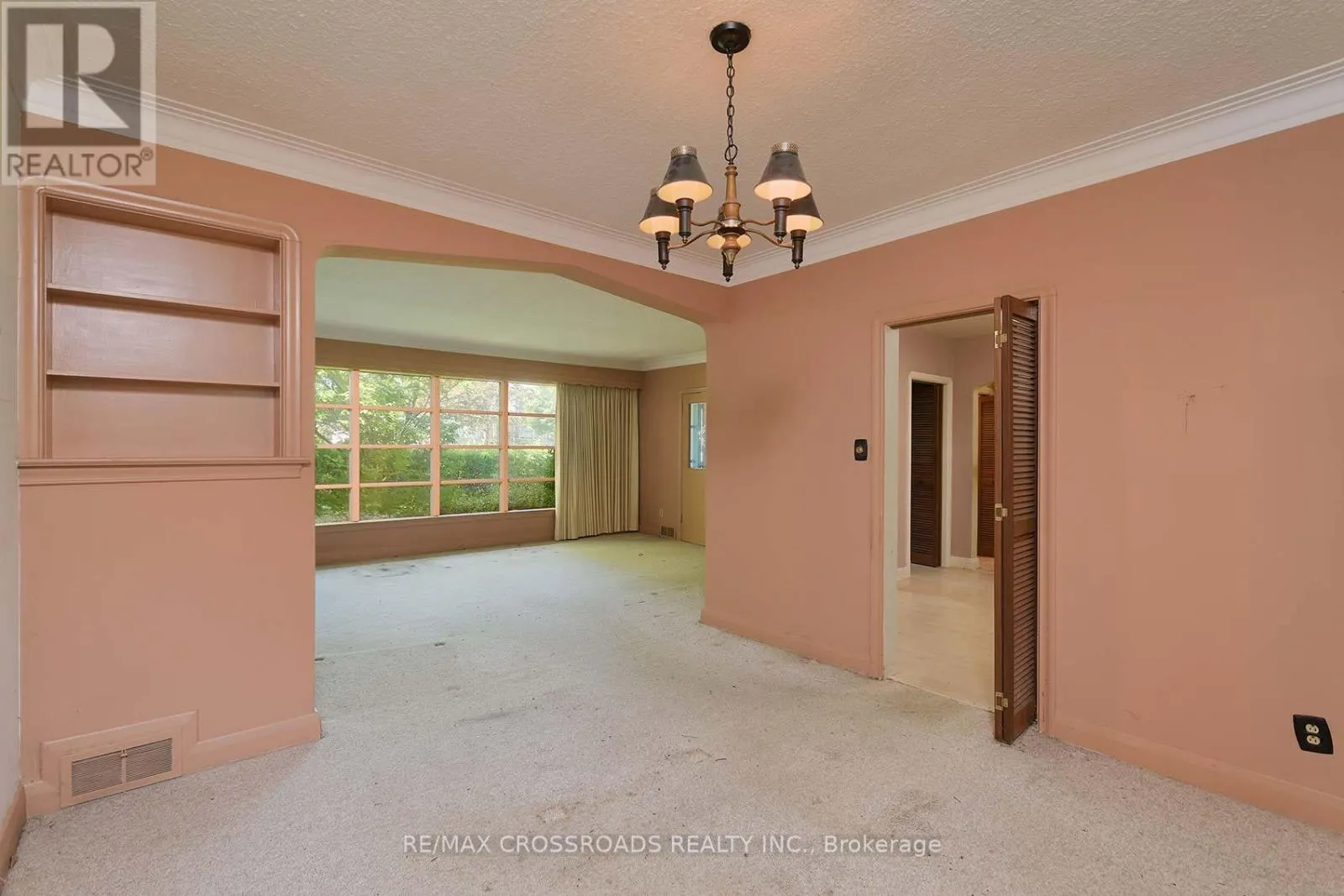 11 FAIRCROFT BOULEVARD