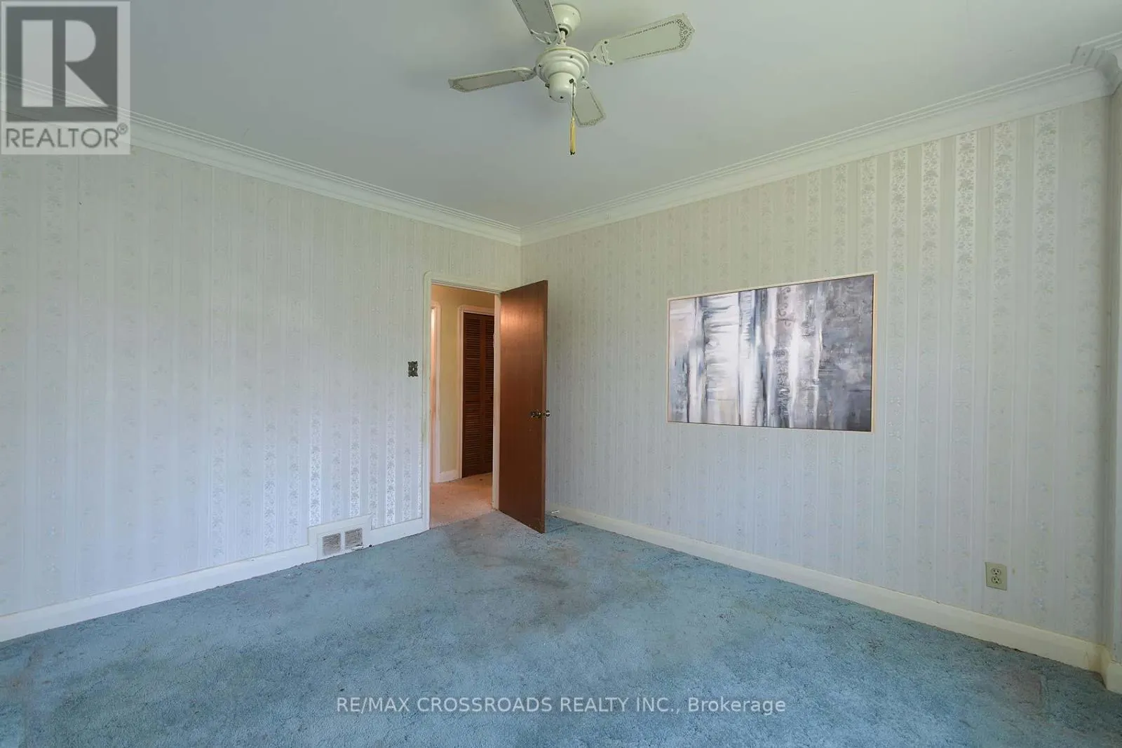 11 FAIRCROFT BOULEVARD