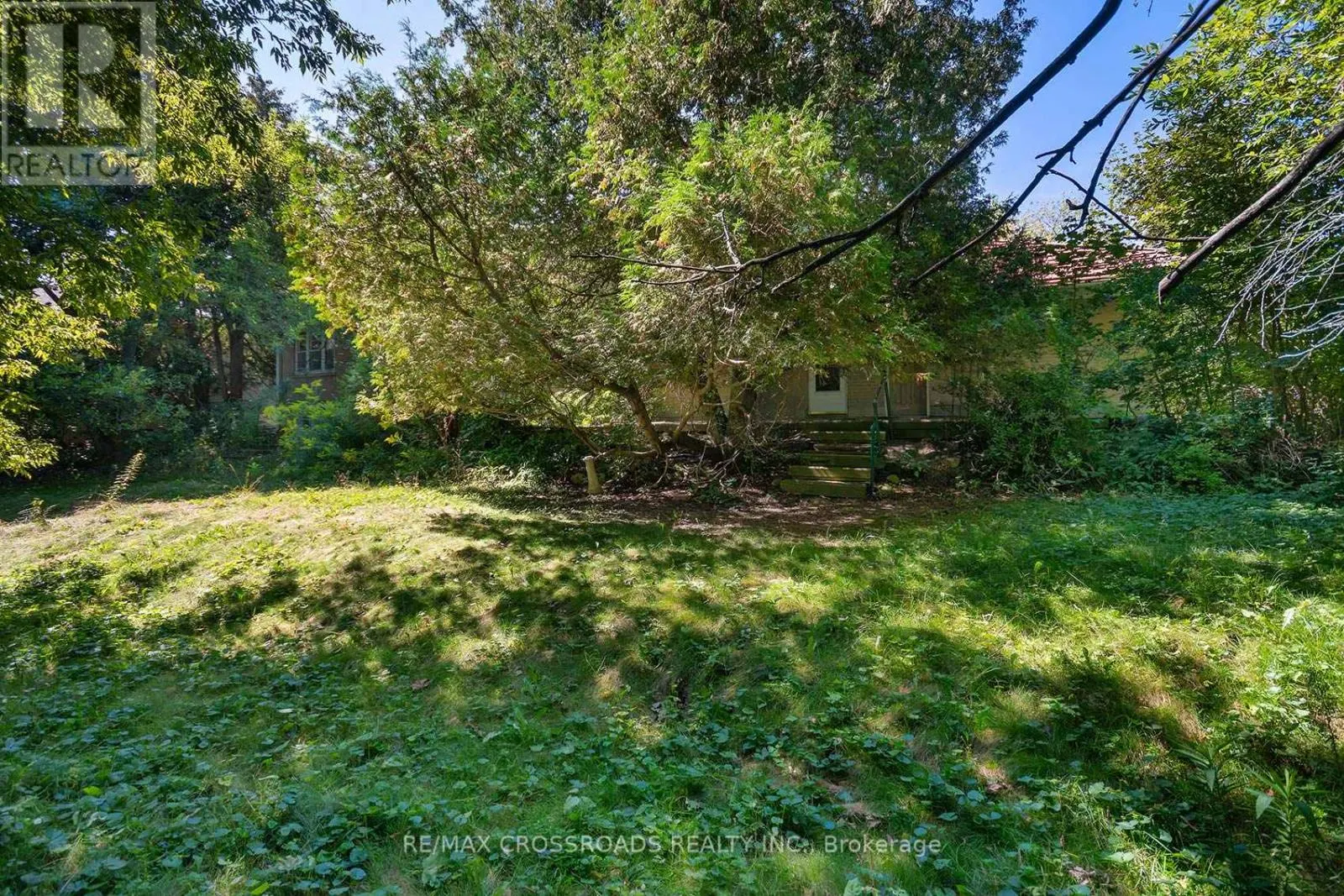 11 FAIRCROFT BOULEVARD