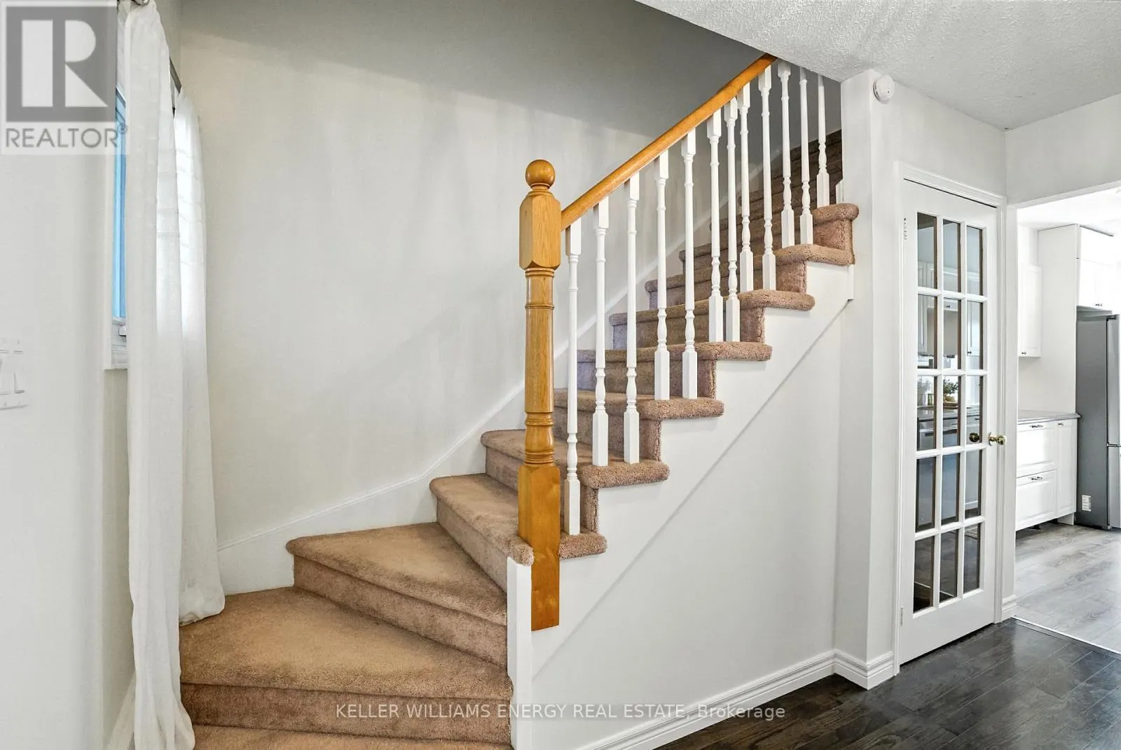 22 SHORT CRESCENT