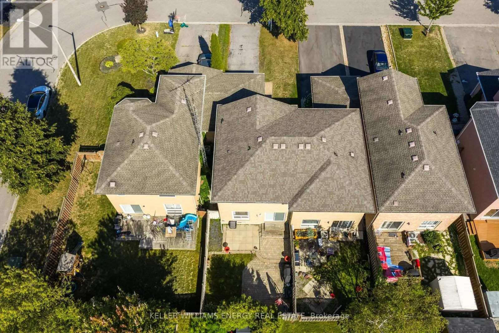 22 SHORT CRESCENT