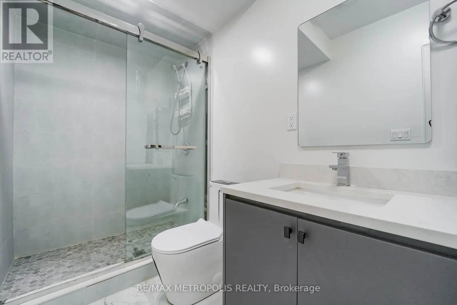141 AUCKLAND DRIVE