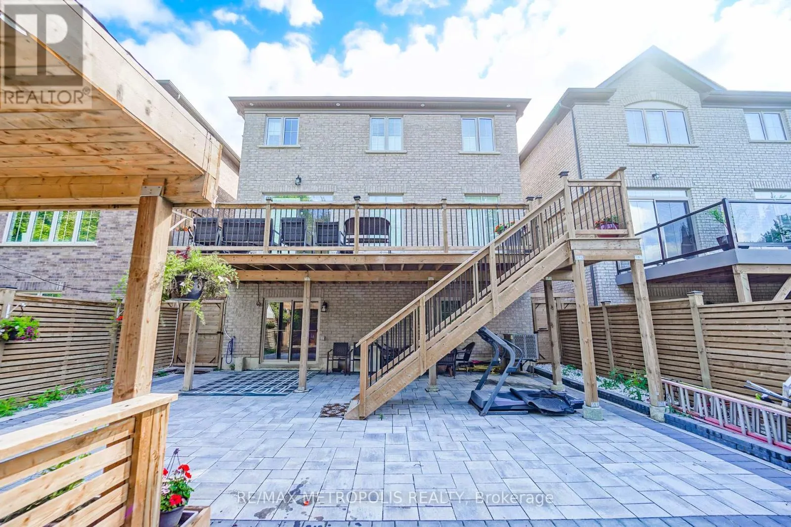 141 AUCKLAND DRIVE