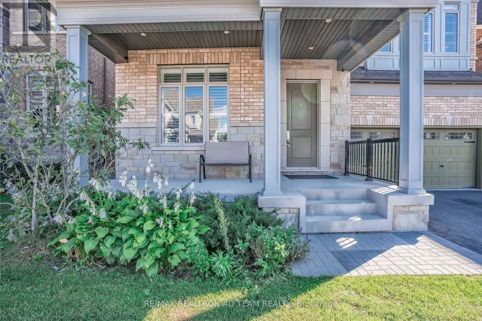 19 PENNINE DRIVE