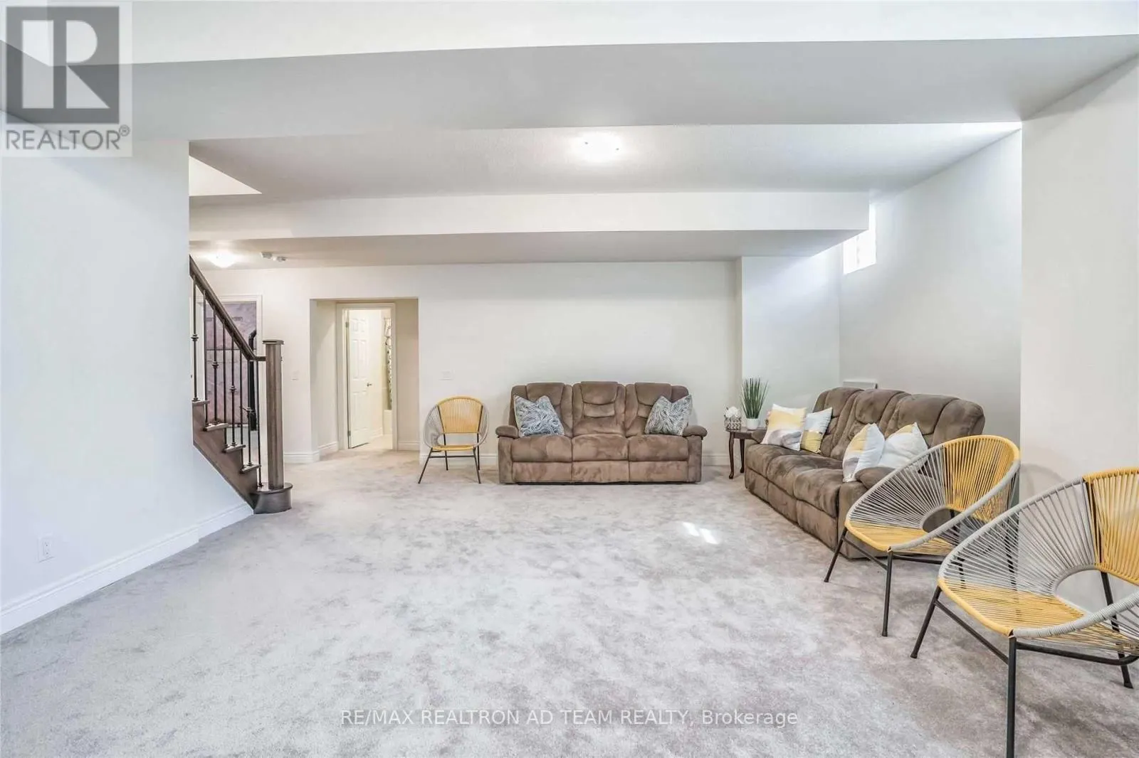 19 PENNINE DRIVE