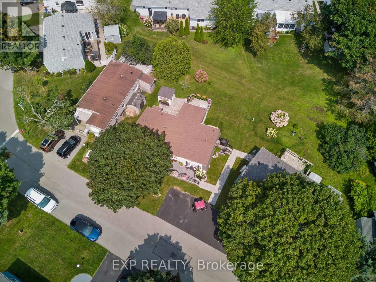 44 BLUFFS ROAD