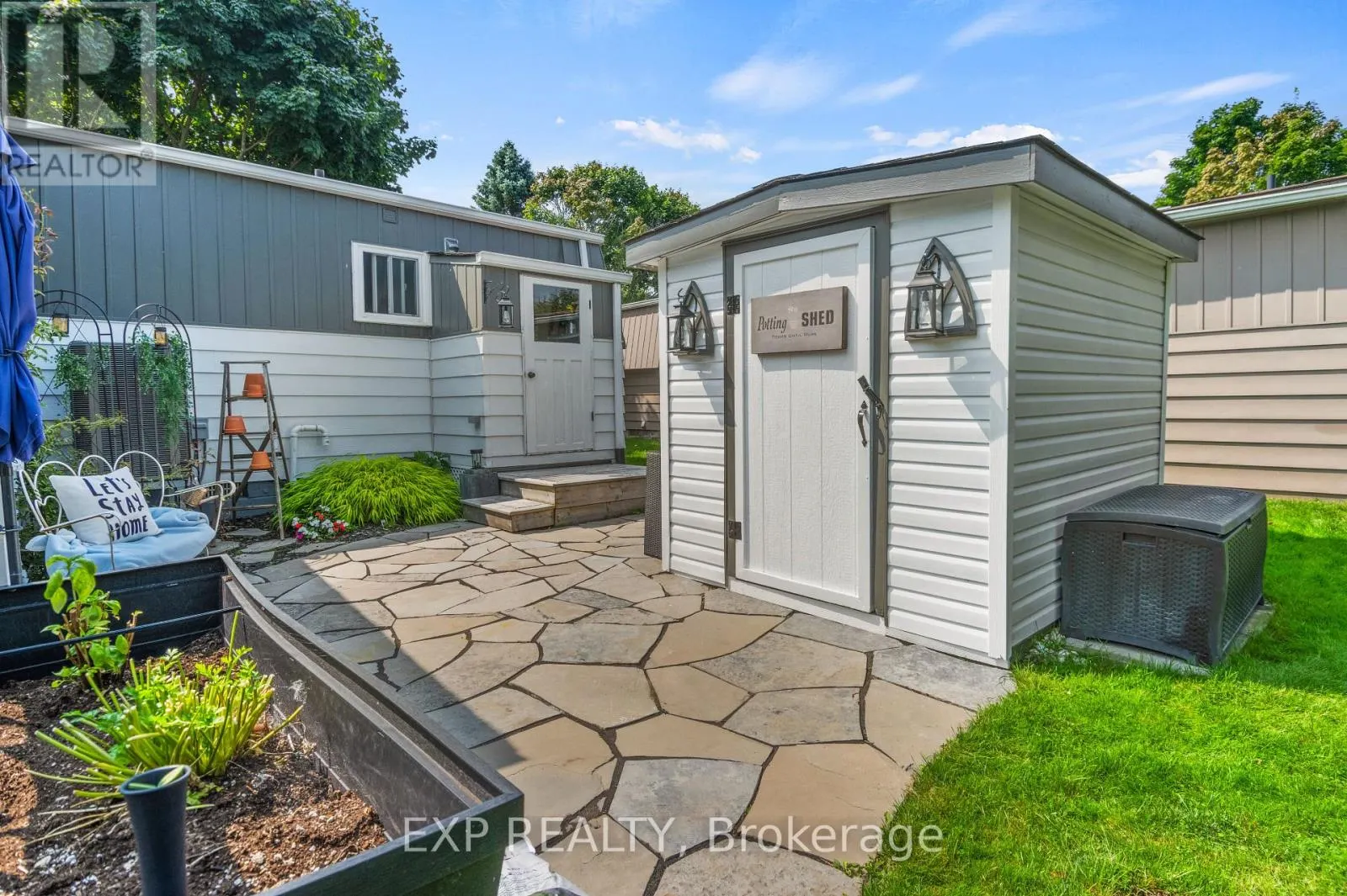 44 BLUFFS ROAD