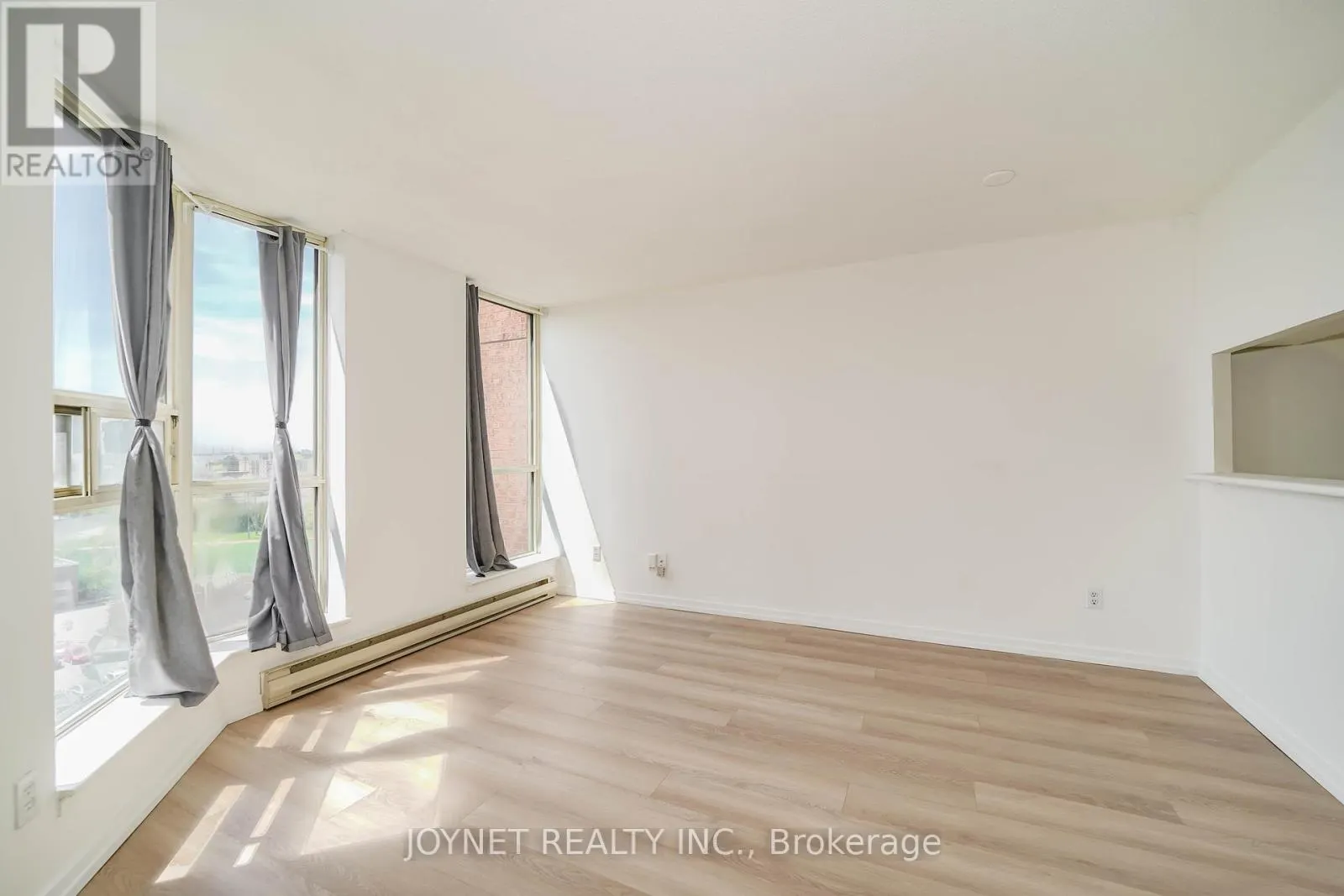 917 - 2460 EGLINTON AVENUE E