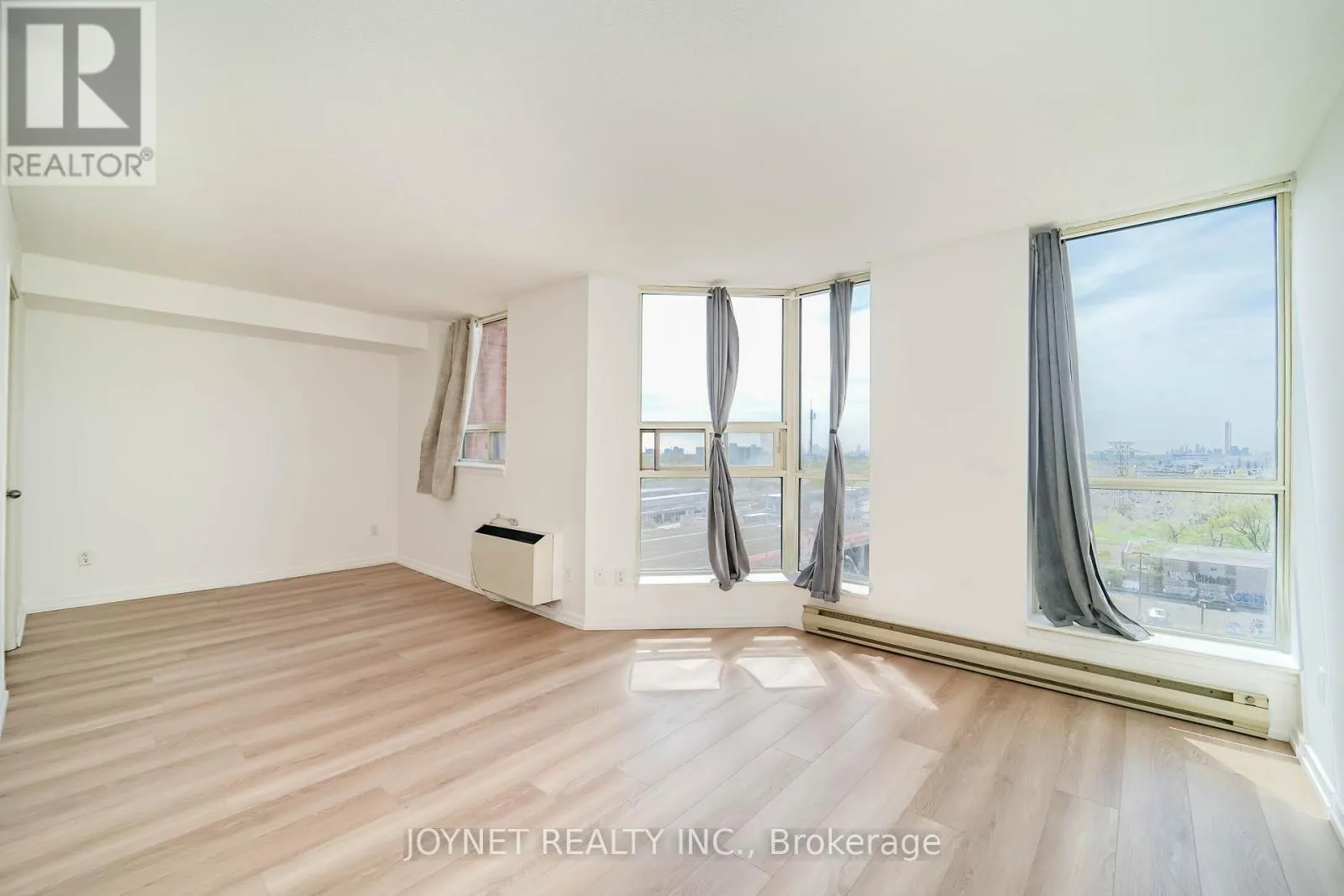 917 - 2460 EGLINTON AVENUE E