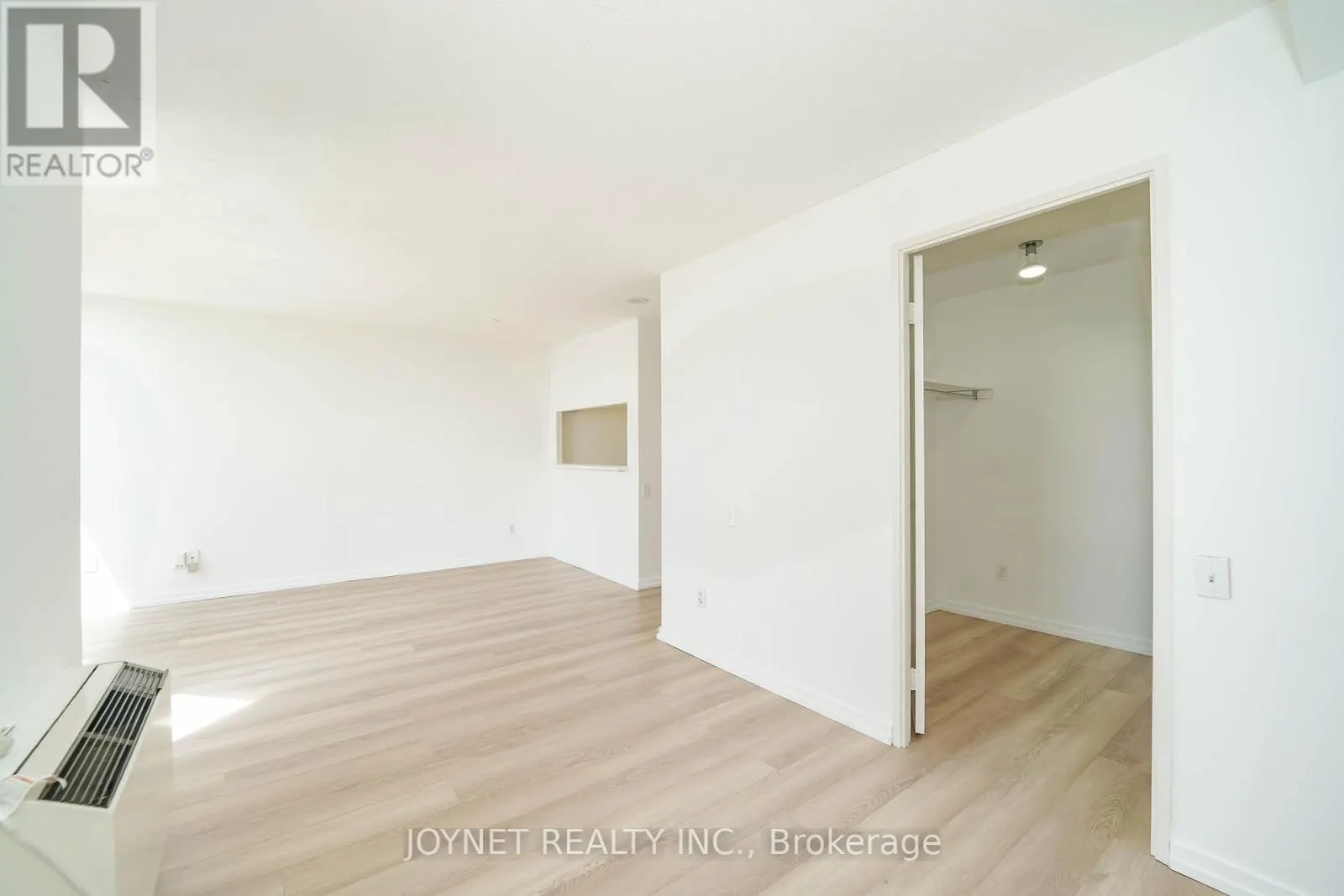 917 - 2460 EGLINTON AVENUE E