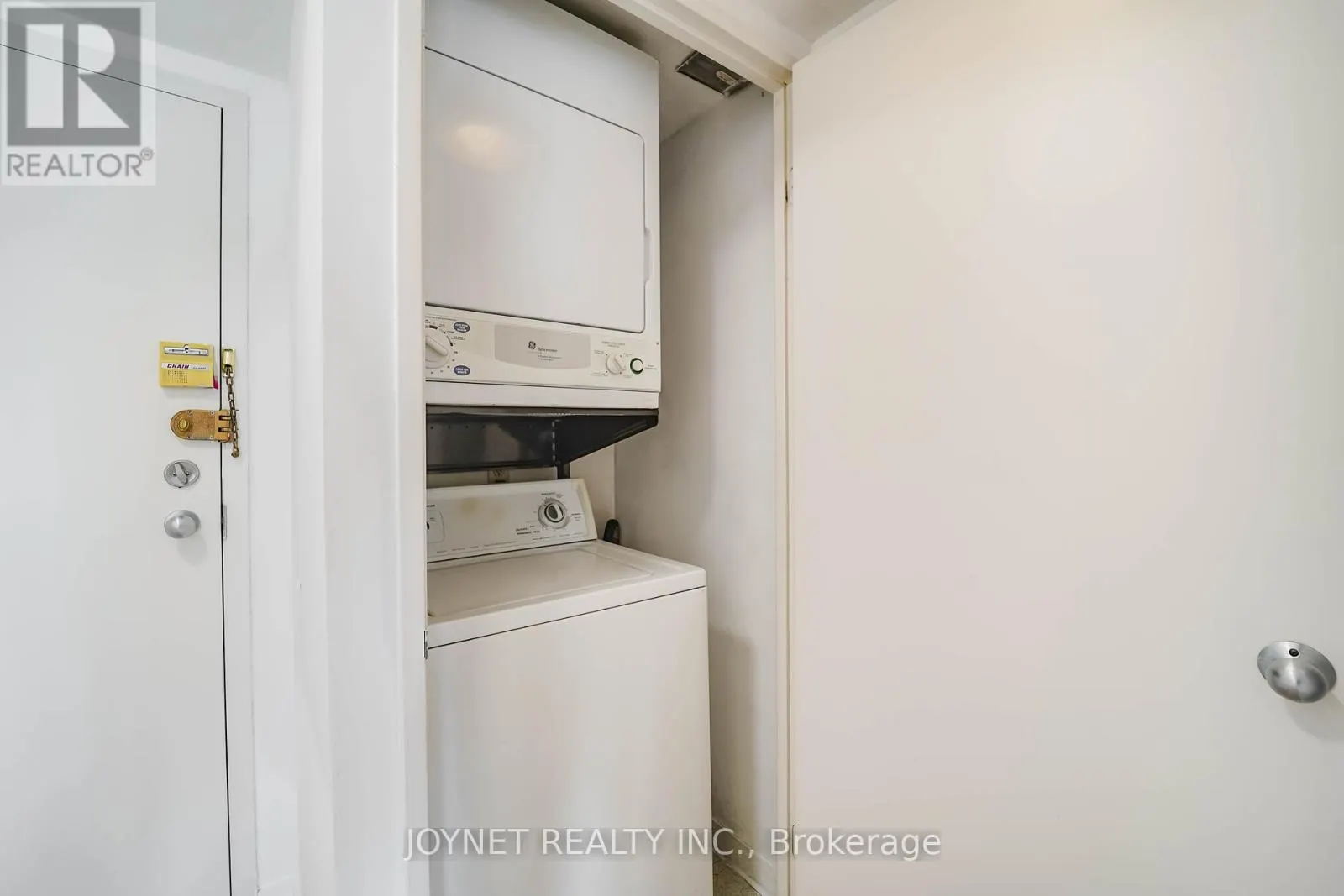 917 - 2460 EGLINTON AVENUE E
