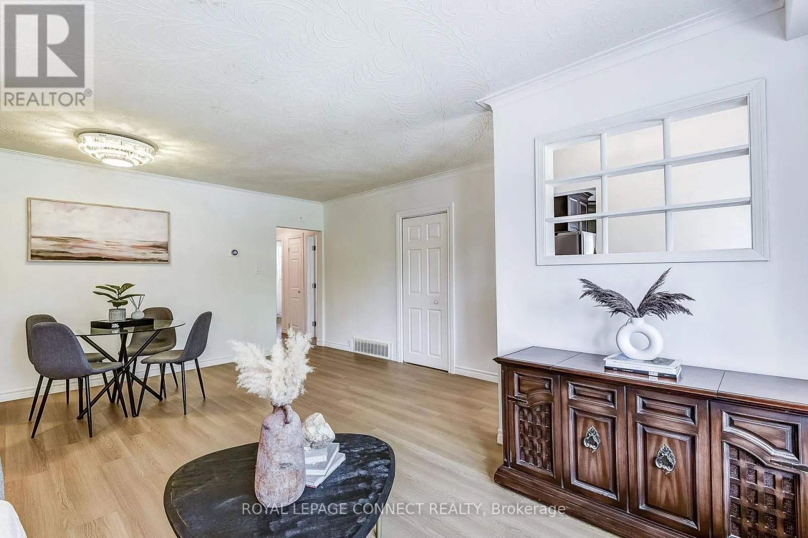 53 GLORY CRESCENT