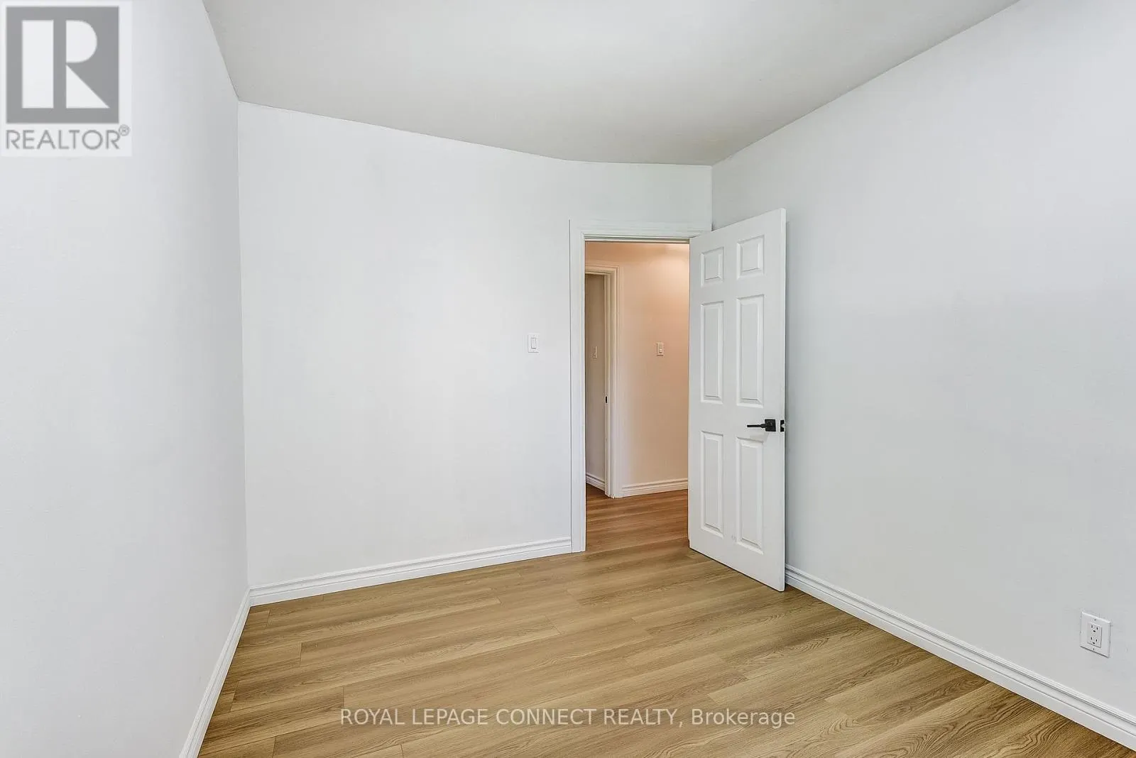 53 GLORY CRESCENT