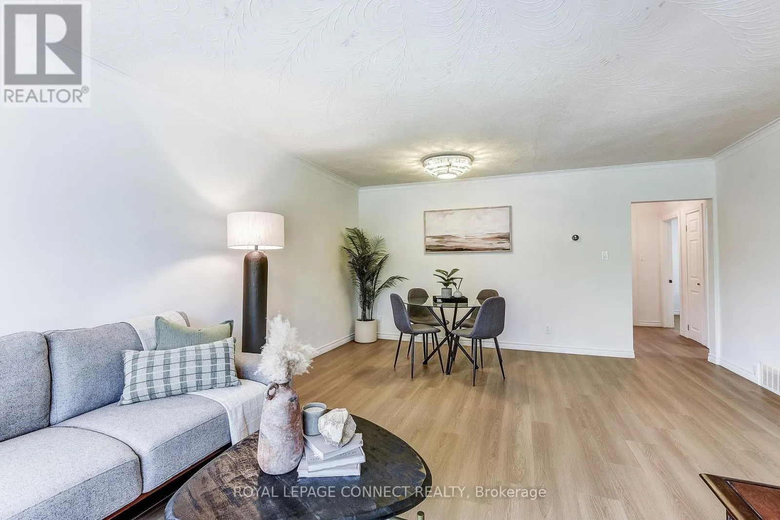53 GLORY CRESCENT
