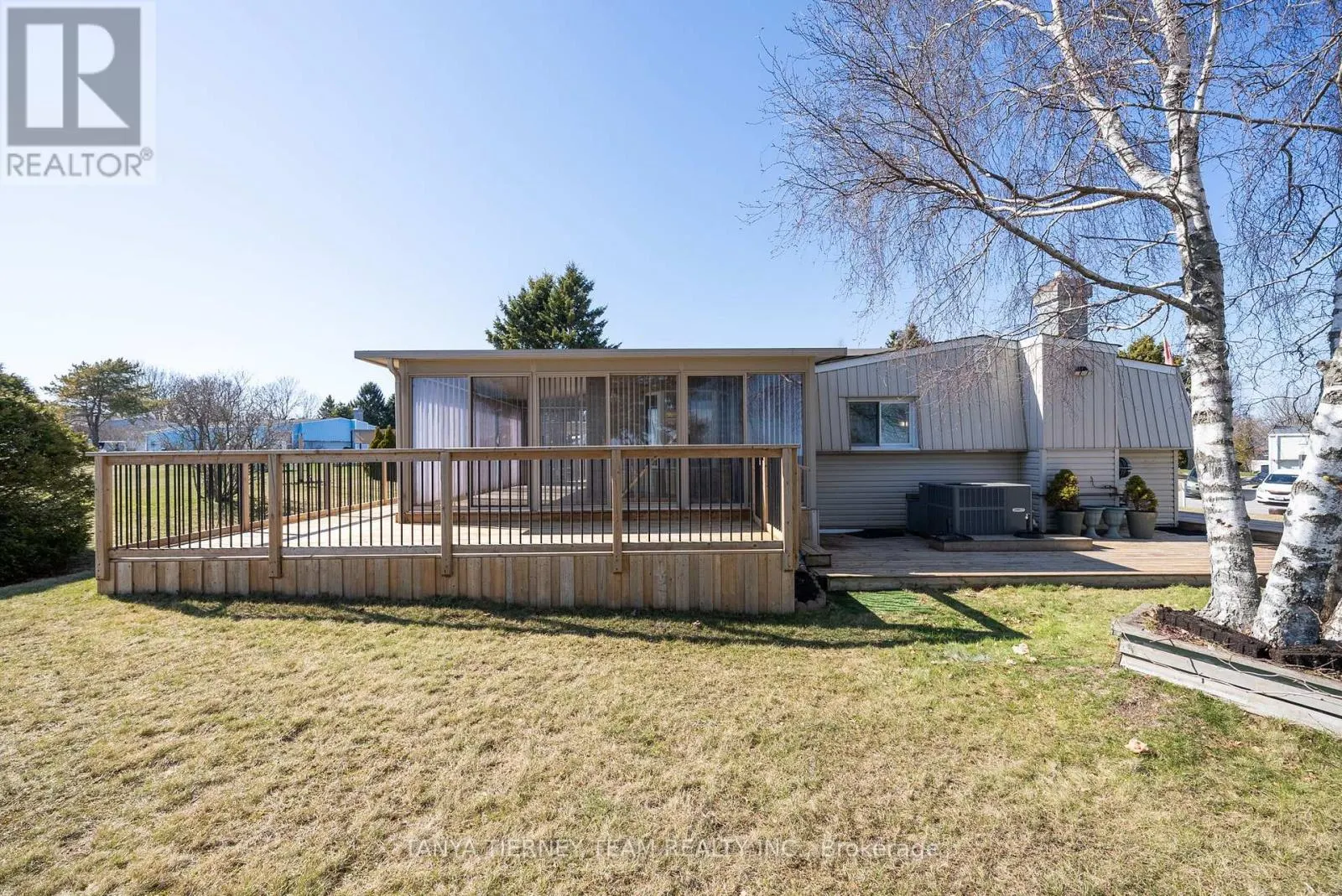3 BLUFFS ROAD