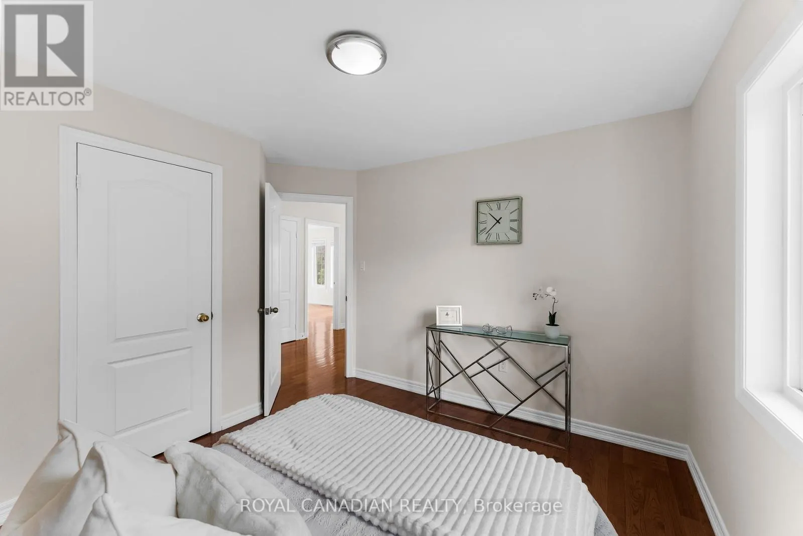 70 MORLAND CRESCENT