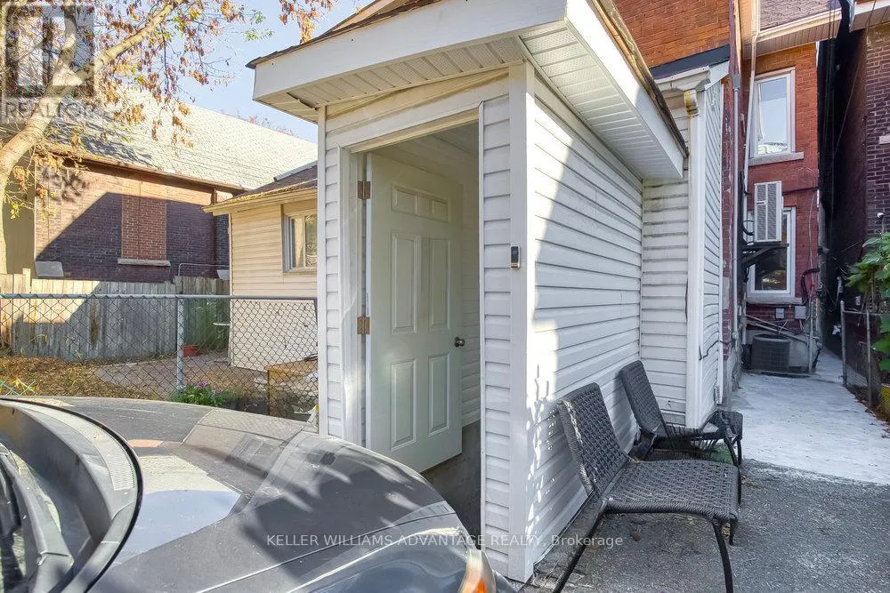218 BROADVIEW AVENUE