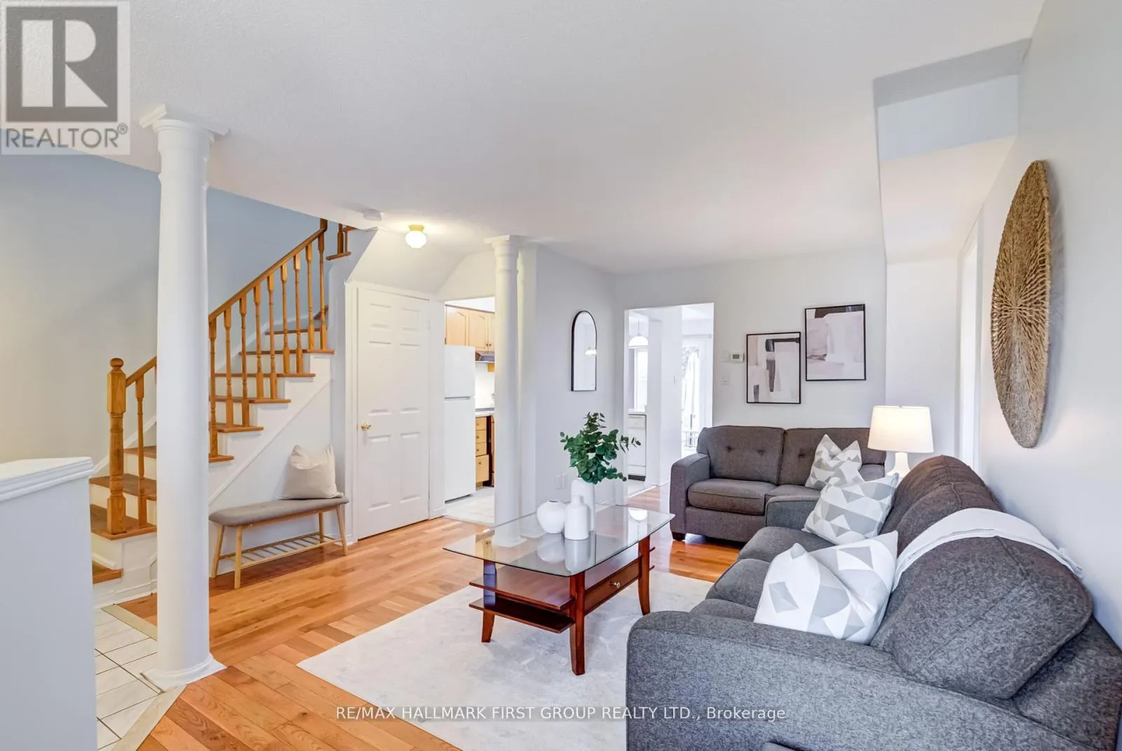 1633 AUTUMN CRESCENT