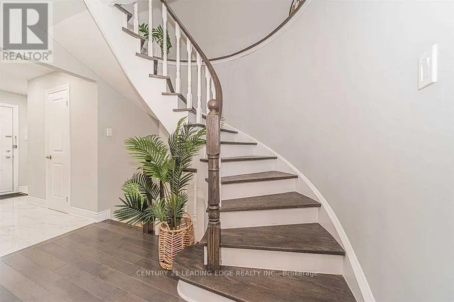 18 TAMBROOK DRIVE
