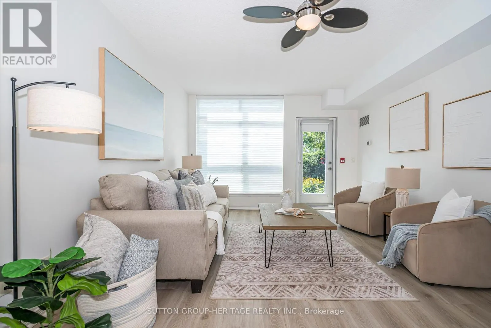 A02 - 340 WATSON STREET W