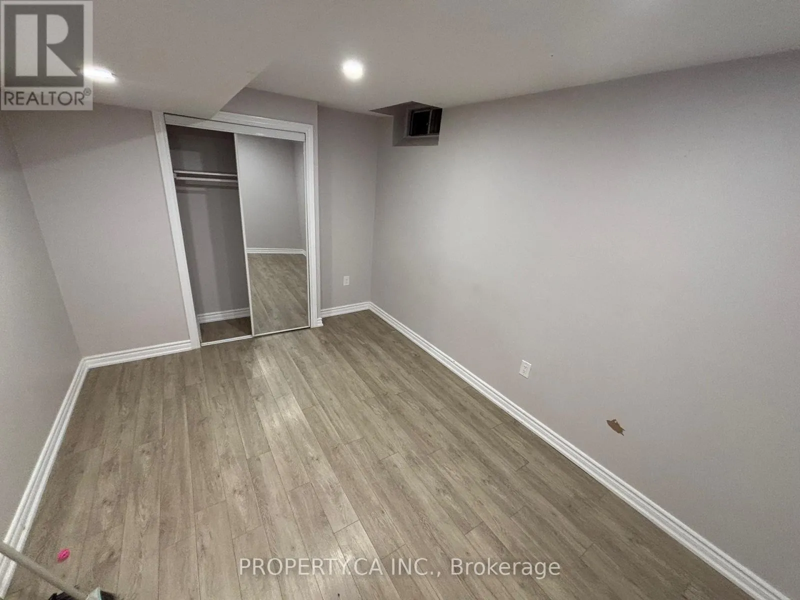 BASEMENT ROOM - 992 RIDGE VALLEY DRIVE