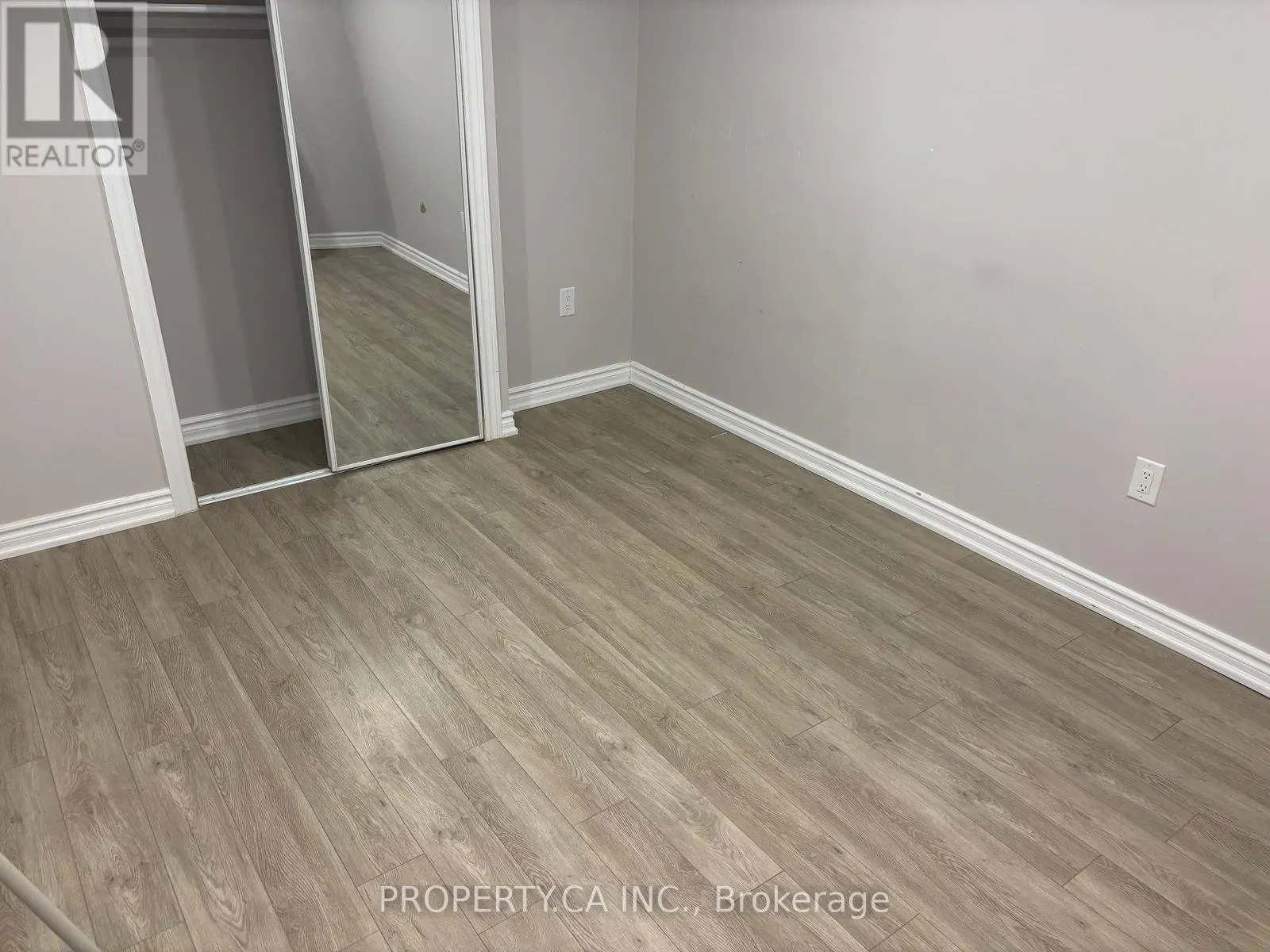 BASEMENT ROOM - 992 RIDGE VALLEY DRIVE
