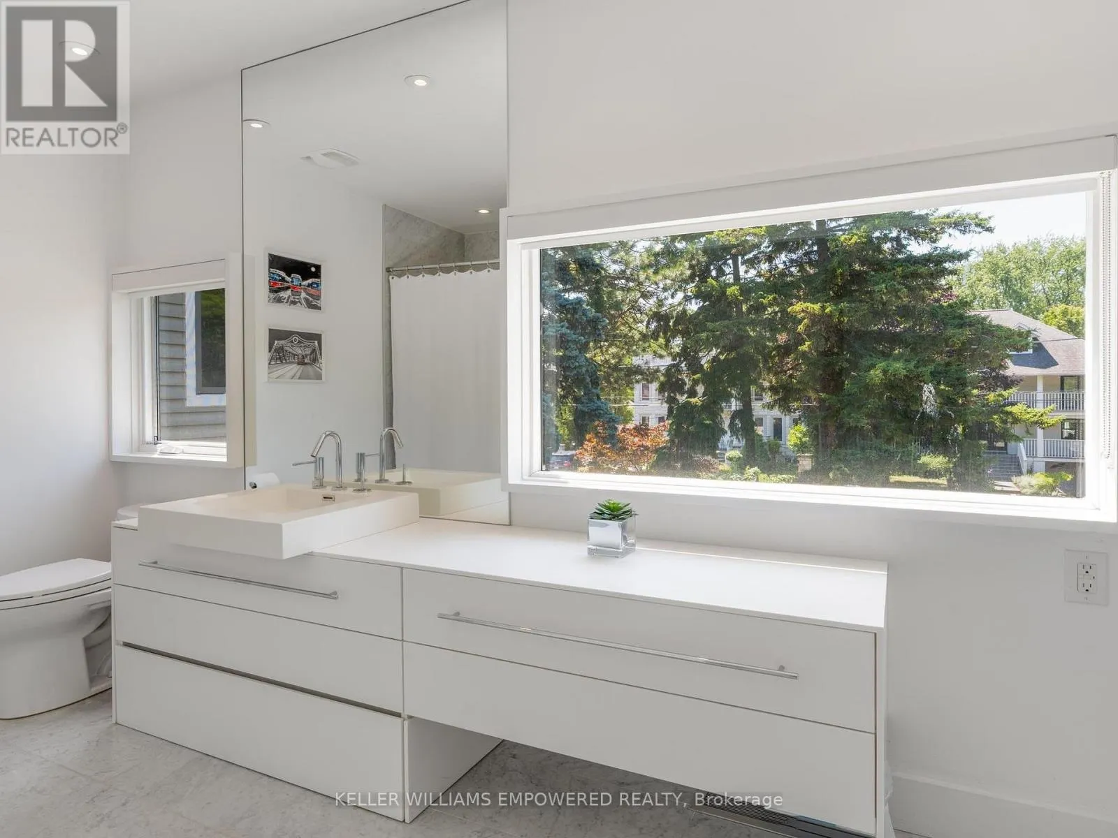 9 FENWOOD HEIGHTS