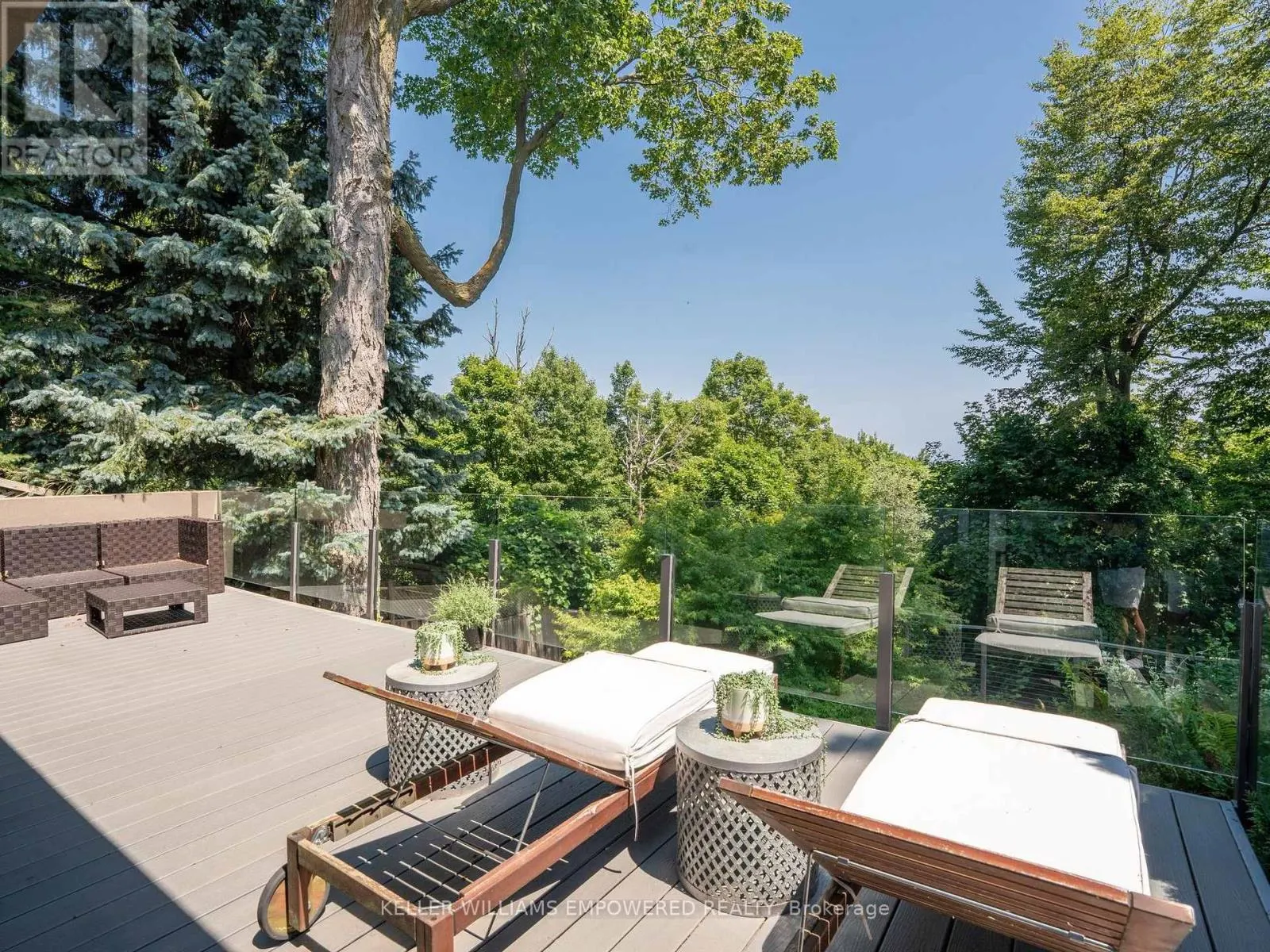 9 FENWOOD HEIGHTS